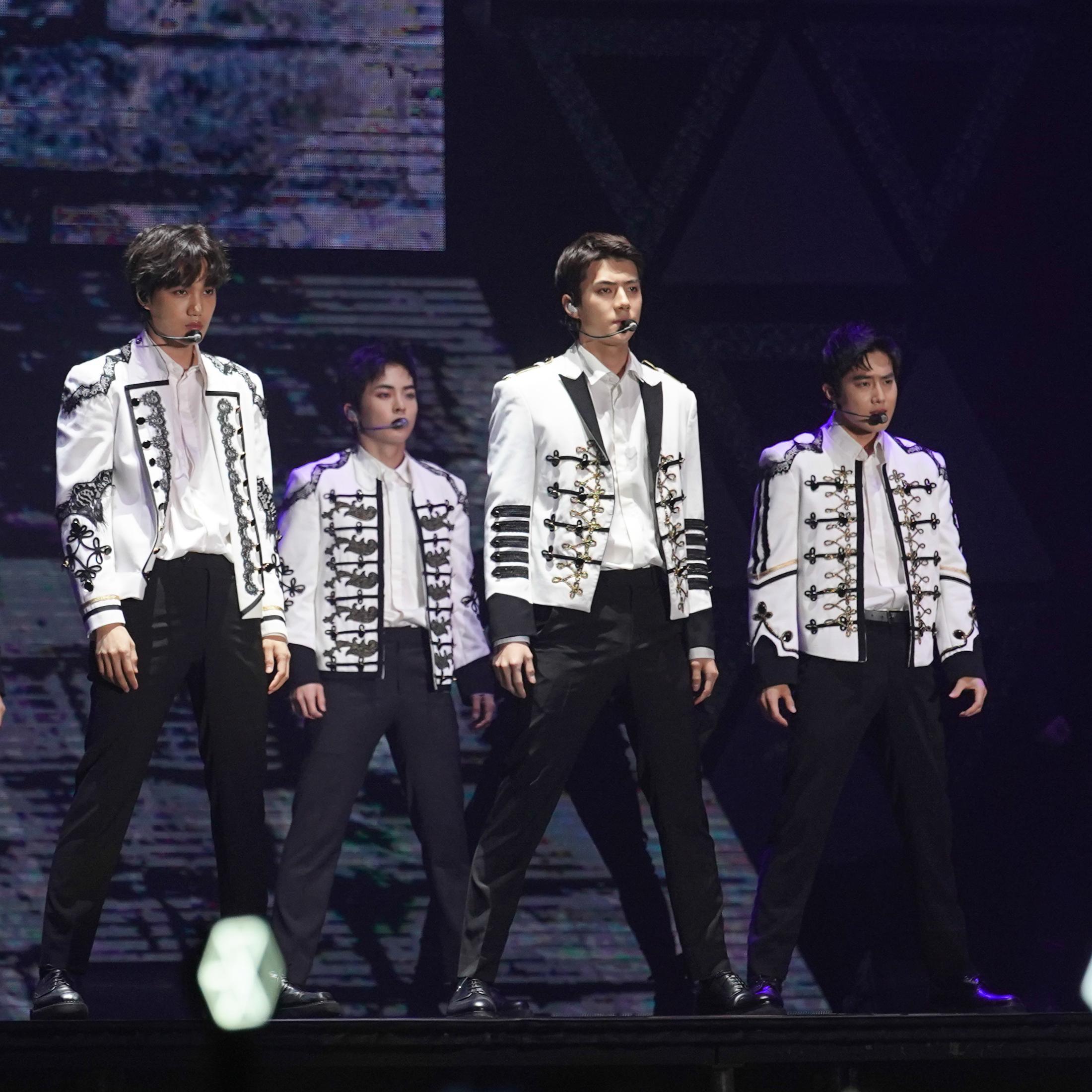 EXO