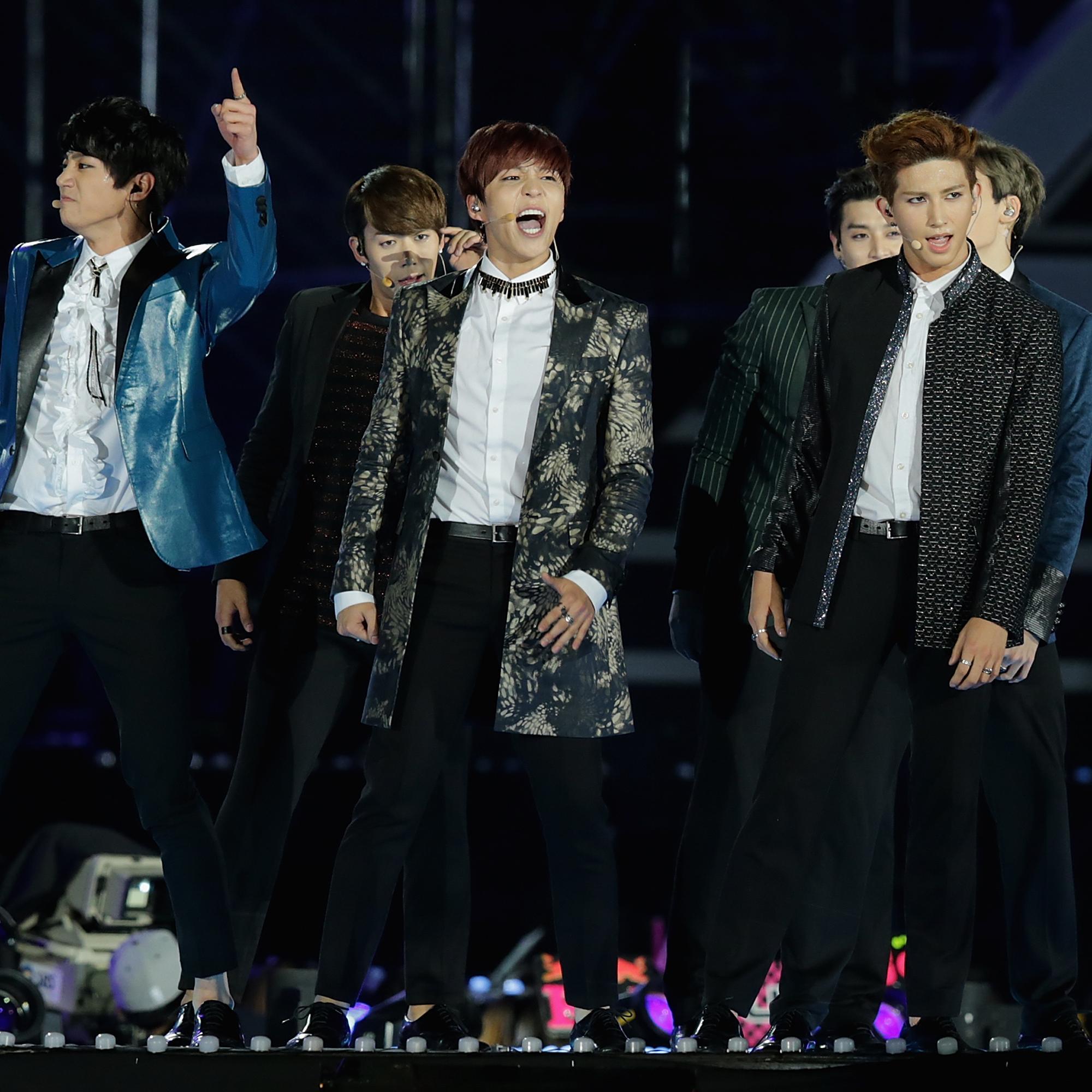유키스 (U-KISS)
