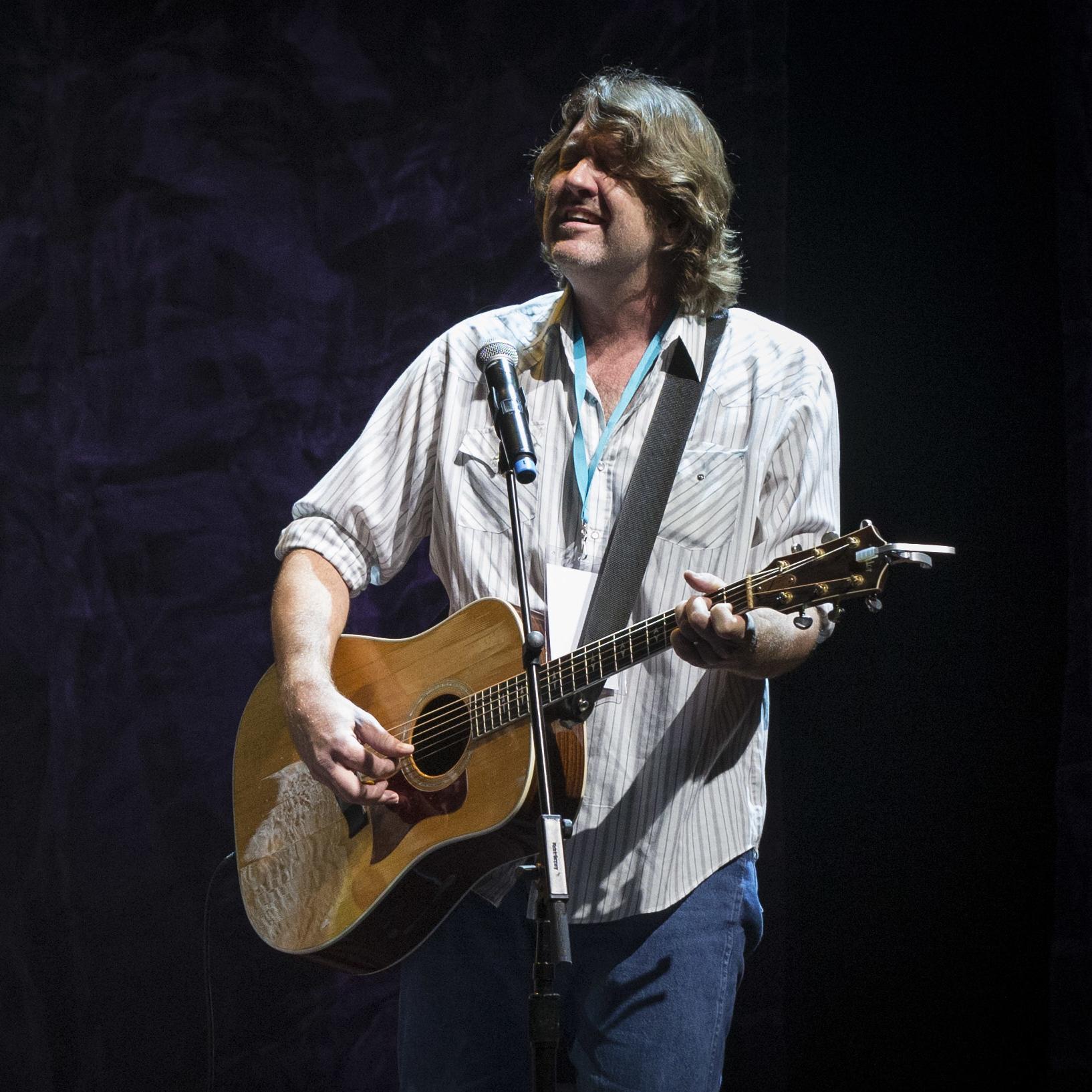 Bruce Robison