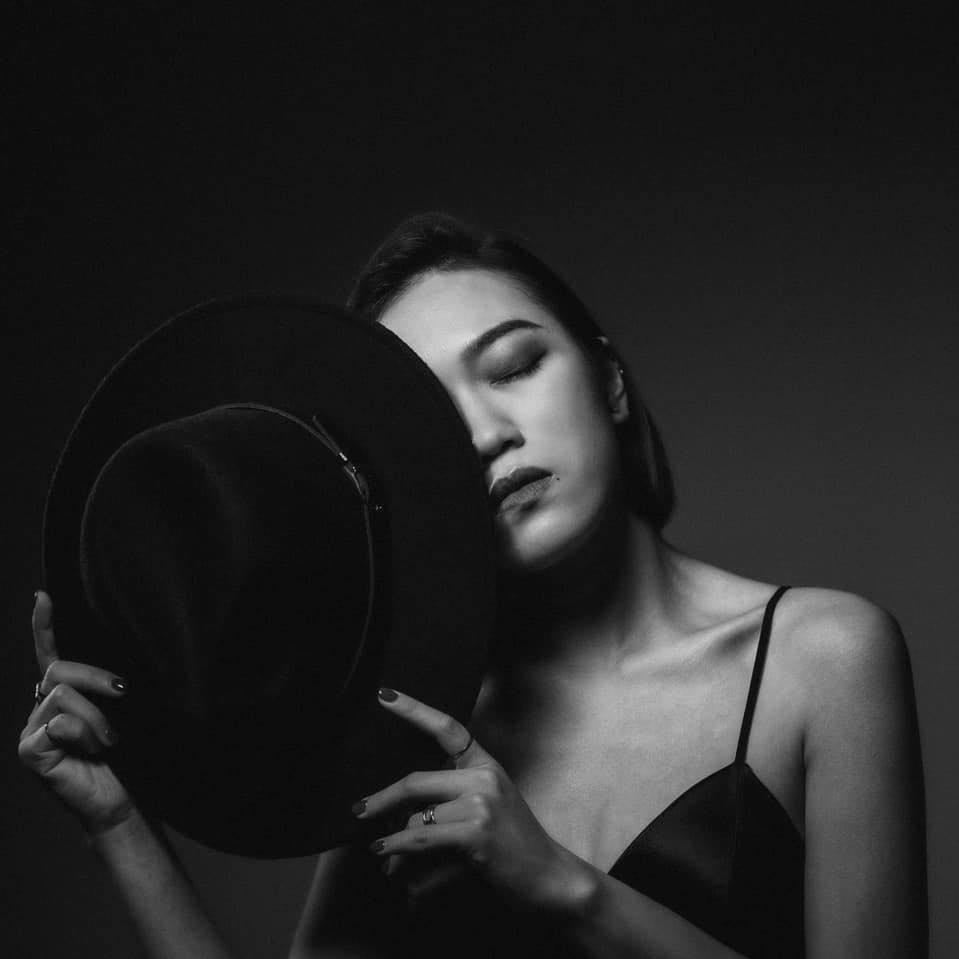 倚俐 陳 (Elisa Chan)