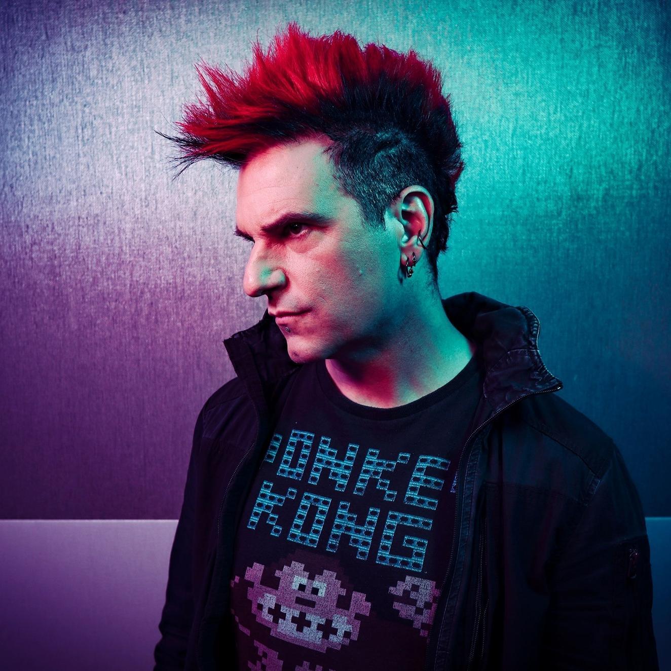 Dynamic cover art