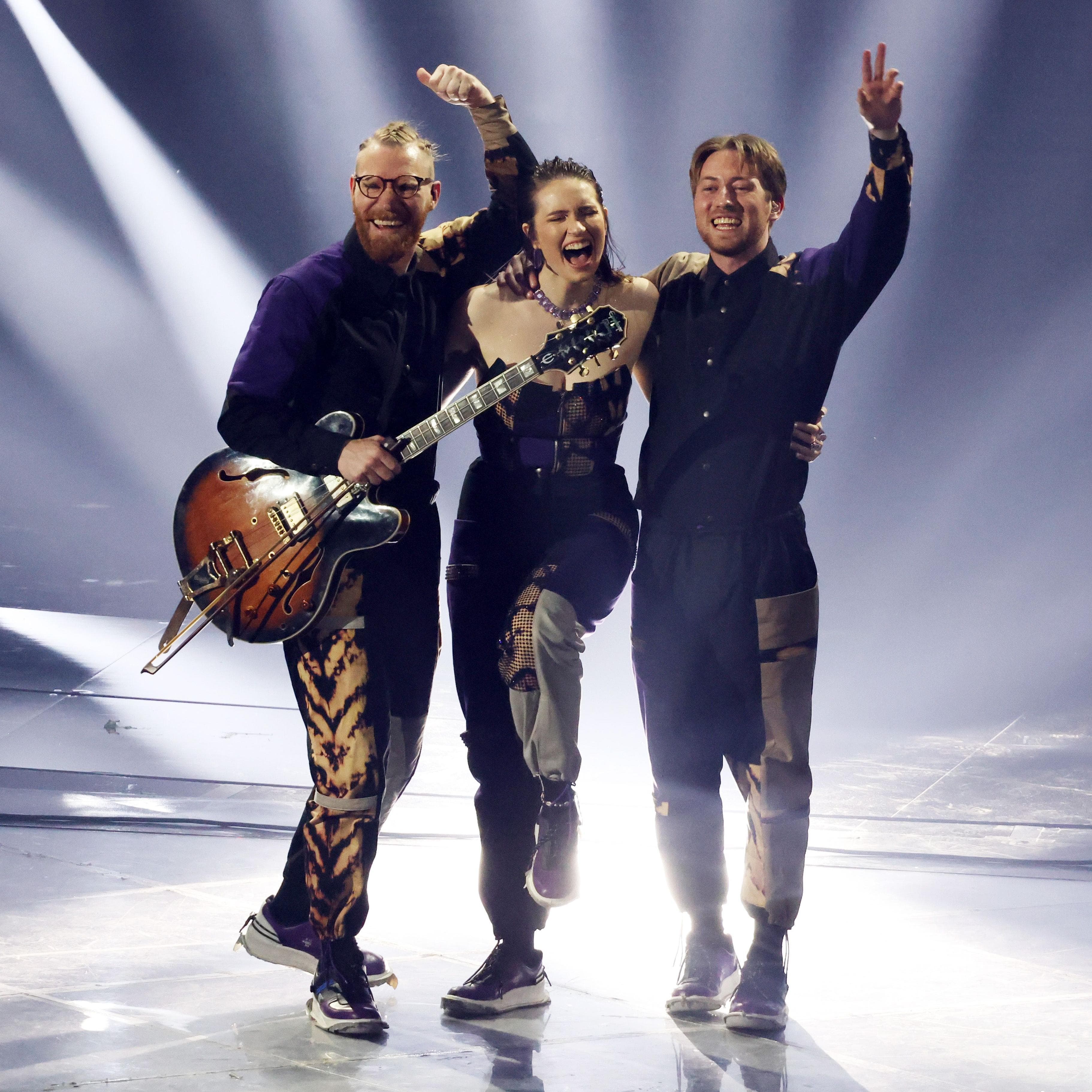 Dynamic cover art