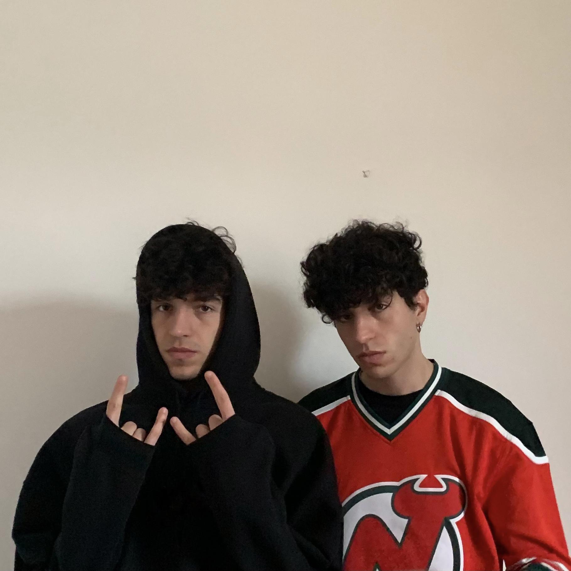 Dynamic cover art