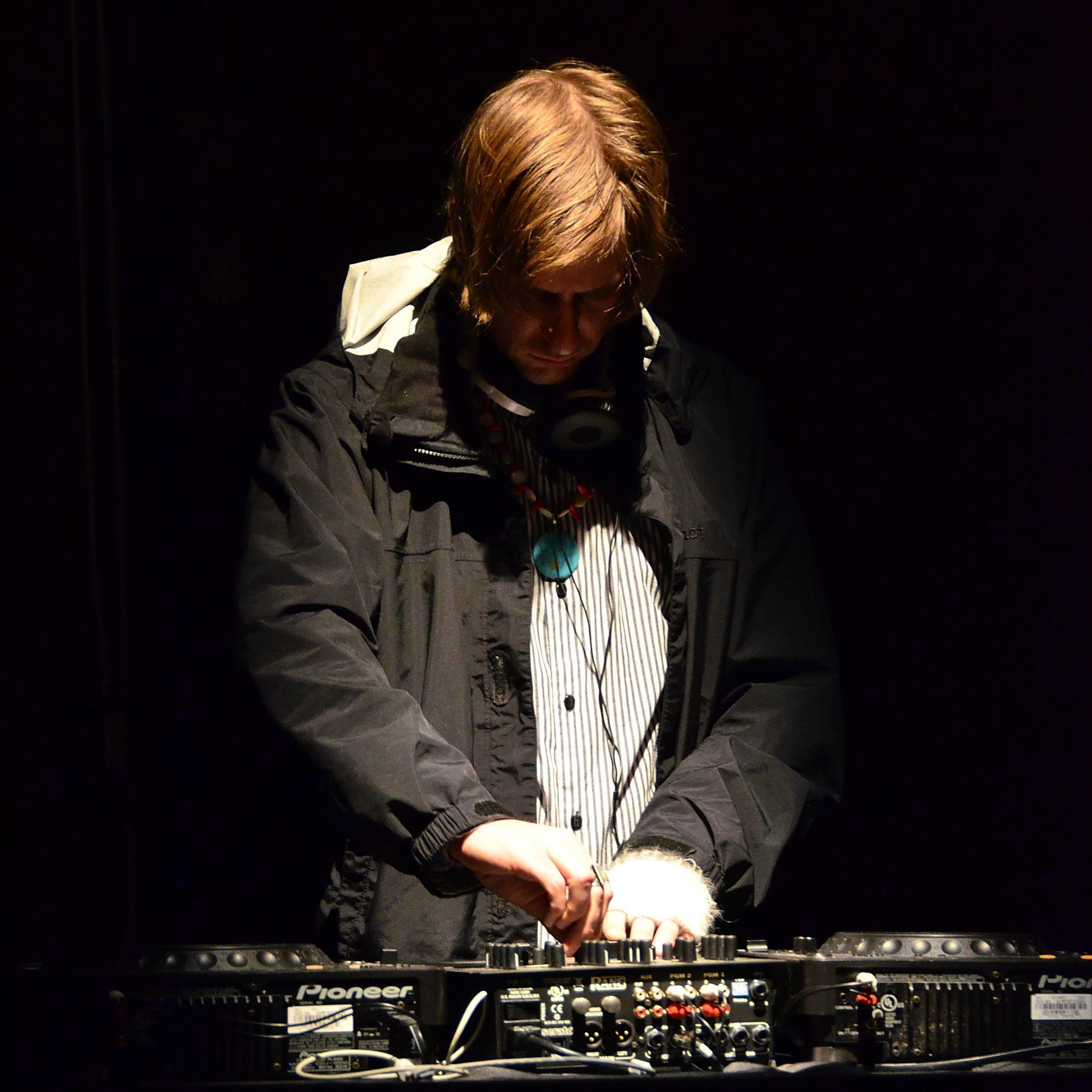 Artist chip image