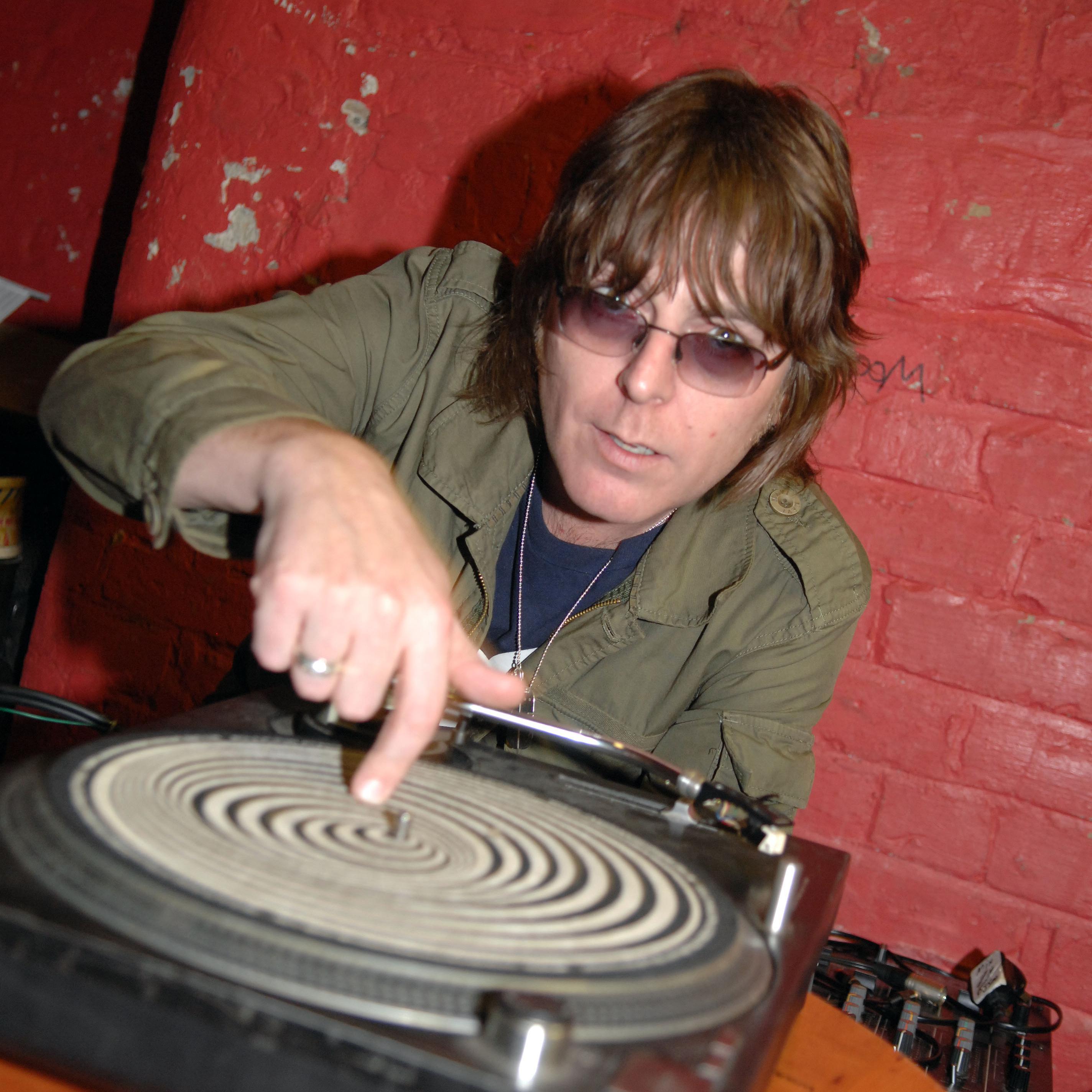 Artist chip image