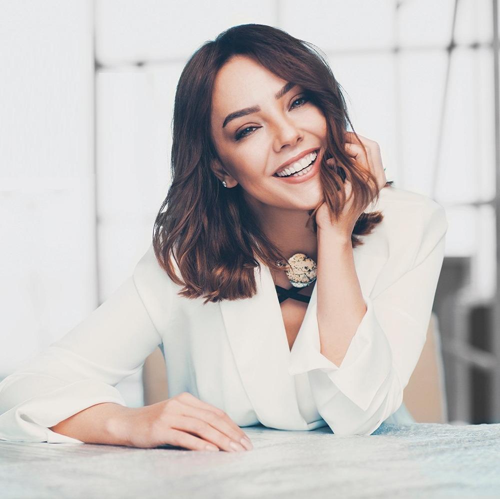 Ebru Gündeş (Ebru Gundes)
