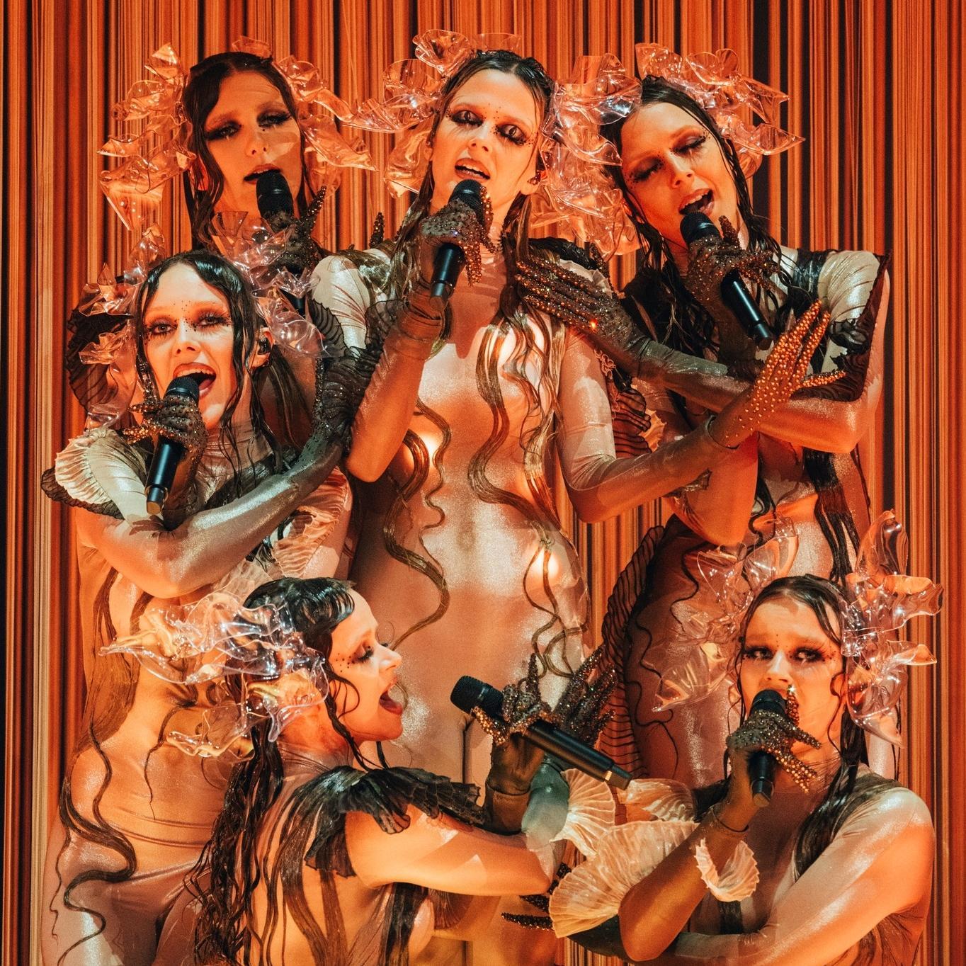Dynamic cover art