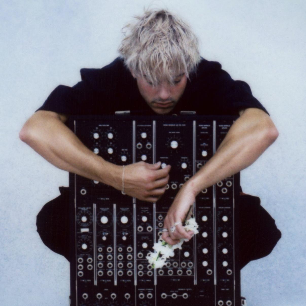 Dynamic cover art