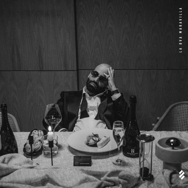 Album cover art for LA 8VA MARAVILLA